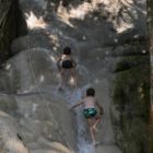 Escalade dans la cascade