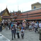 Au milieu de la foule de touristes
