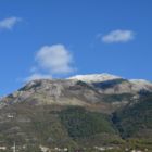 Les premières montagnes enneigées