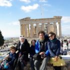 Pose devant le Parthénon