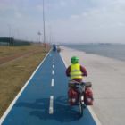 Enfin une piste cyclable (sur 300m)