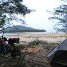 Campement sur la plage